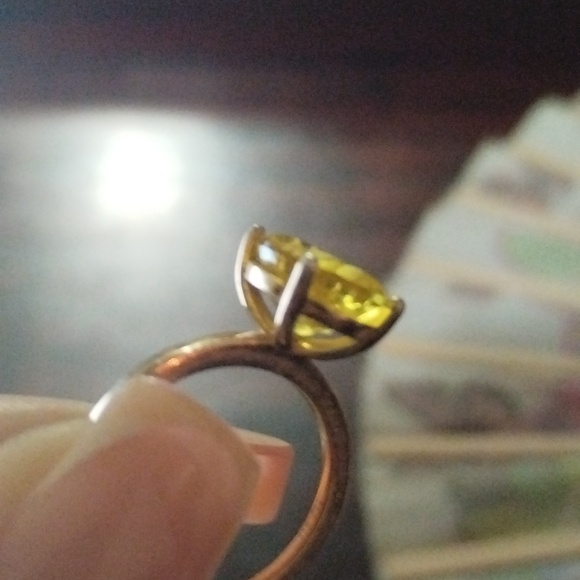 Genuine 2CT. Oval Canary Yellow Sapphire 18k Gold Plated Solitaire Ring - Picture 3 of 3